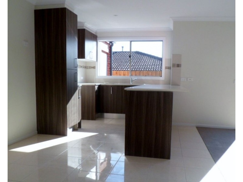 2/34 Amberley Drive, Mount Martha VIC 3934