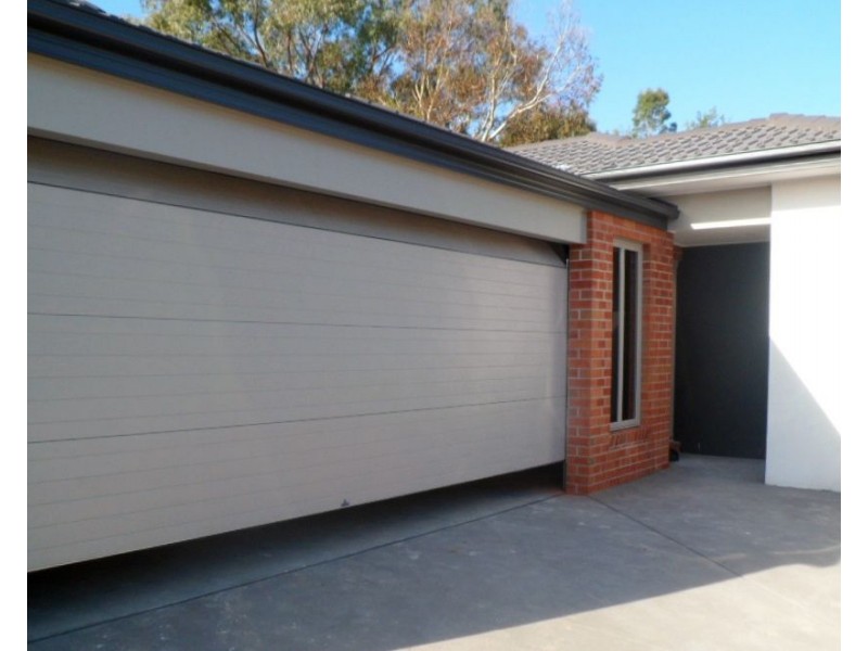 2/34 Amberley Drive, Mount Martha VIC 3934