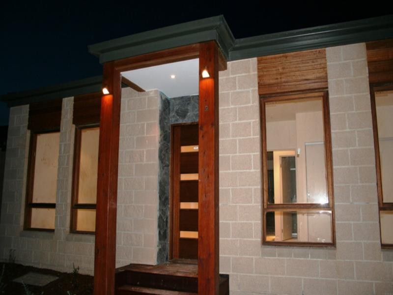 2/108 Tanti Avenue, Mornington VIC 3931