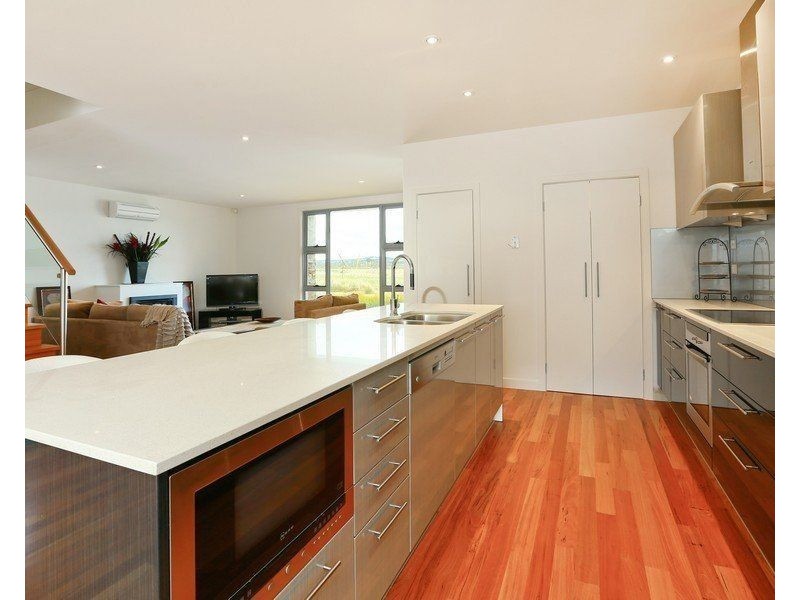 18 Anchorage Avenue, Safety Beach VIC 3936