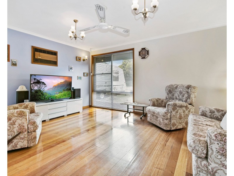 17 Melinga Crescent, Mornington VIC 3931