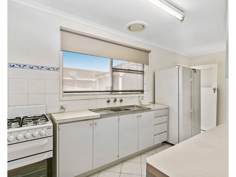 17 Melinga Crescent, Mornington VIC 3931