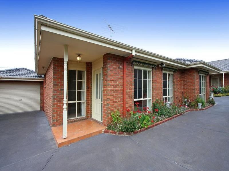 2/104 Tanti Avenue, Mornington VIC 3931