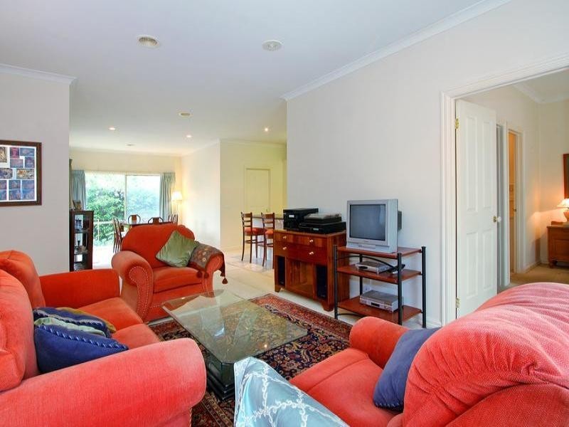 2/104 Tanti Avenue, Mornington VIC 3931