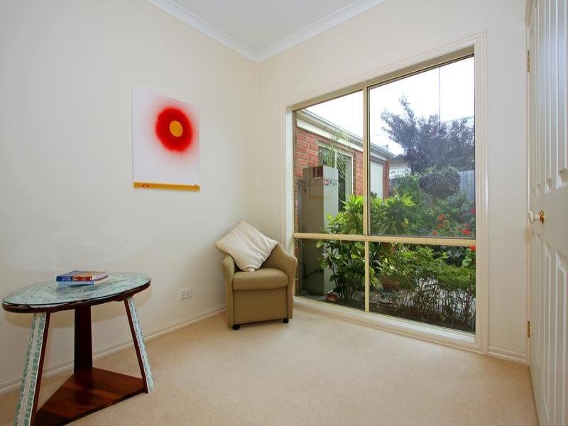 2/104 Tanti Avenue, Mornington VIC 3931