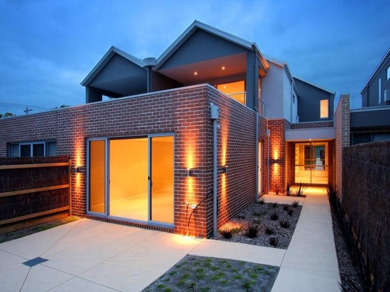 2/62-64 Wilsons Road, Mornington VIC 3931