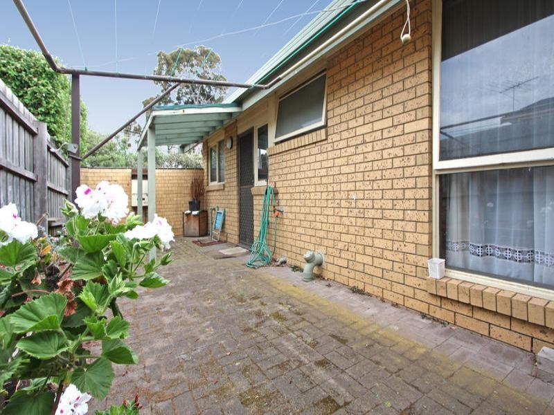 1/15 Lucerne Avenue, Mornington VIC 3931