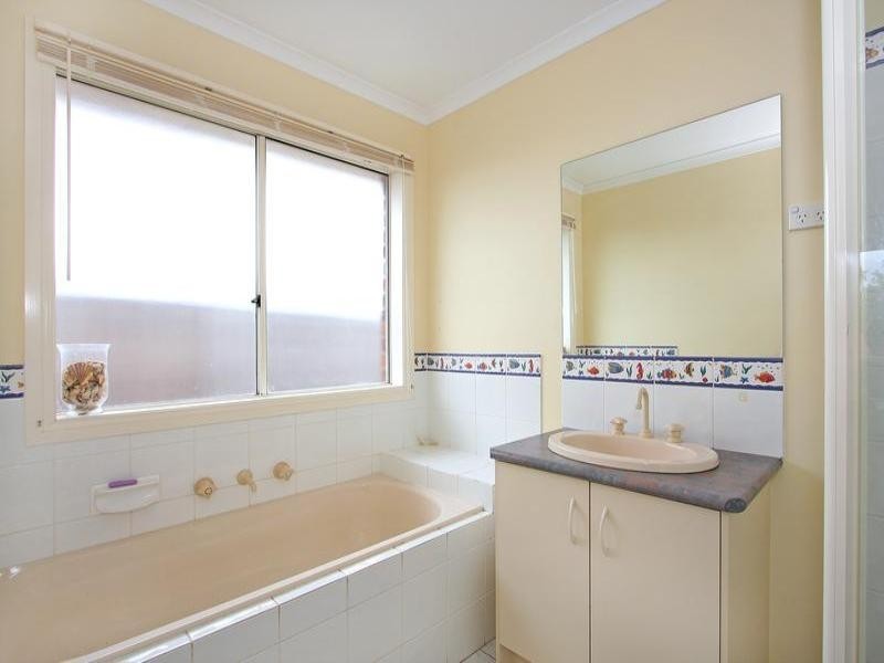 6 Shiraz Close, Mount Martha VIC 3934