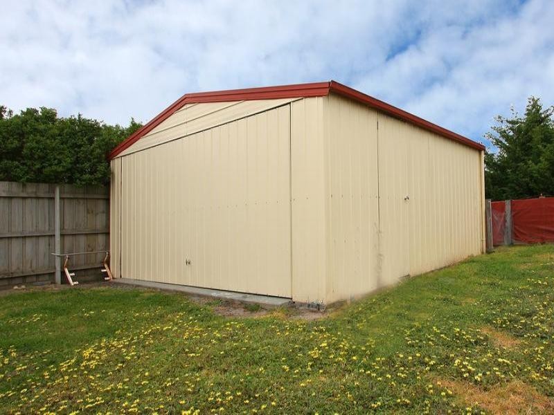 6 Shiraz Close, Mount Martha VIC 3934