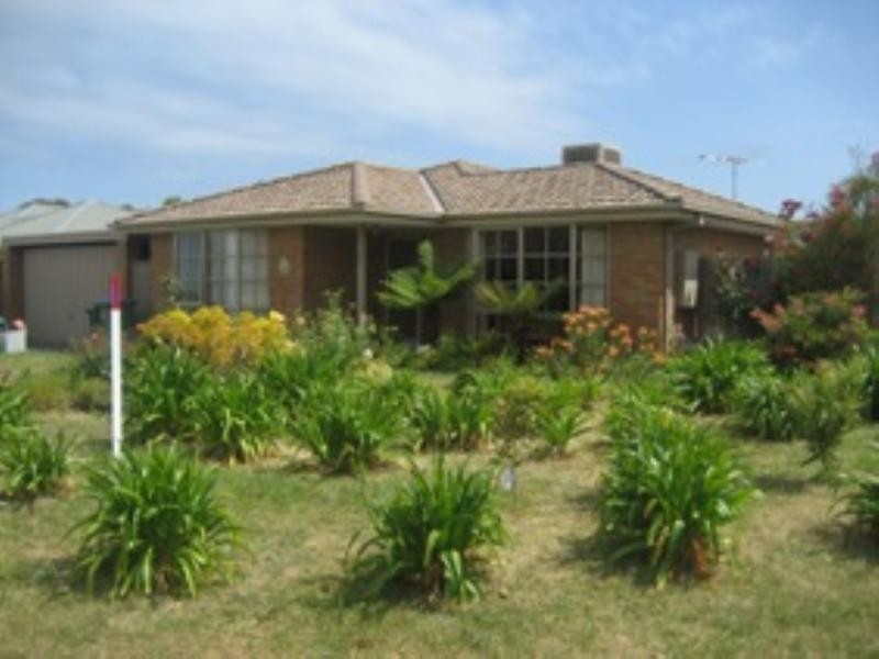 7 Erica Court, Mount Martha VIC 3934