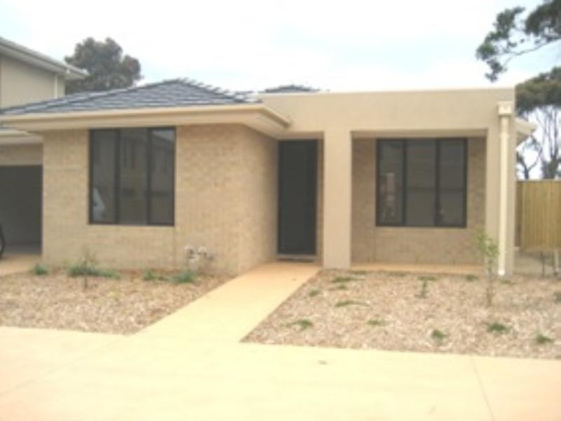 1/8 Williams Street, Dromana VIC 3936