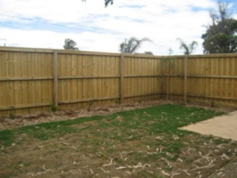 1/8 Williams Street, Dromana VIC 3936