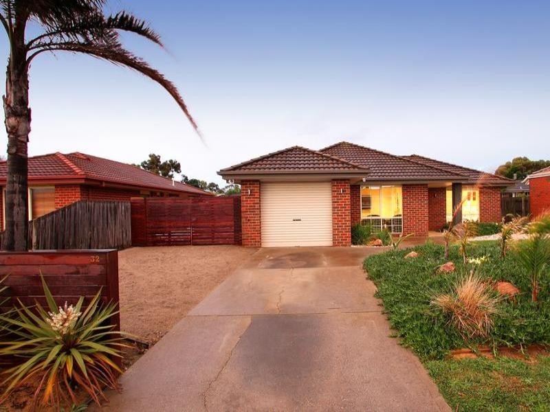 32 Fairway Drive, Safety Beach VIC 3936