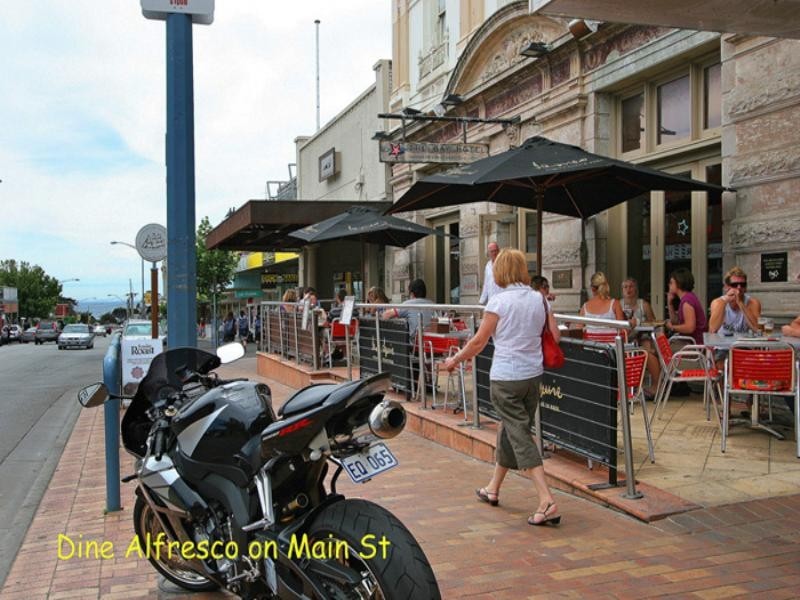 18 Marchington Avenue, Mornington VIC 3931