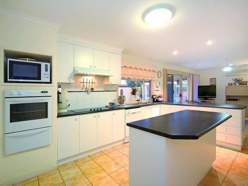 56 Victoria Street, Safety Beach VIC 3936