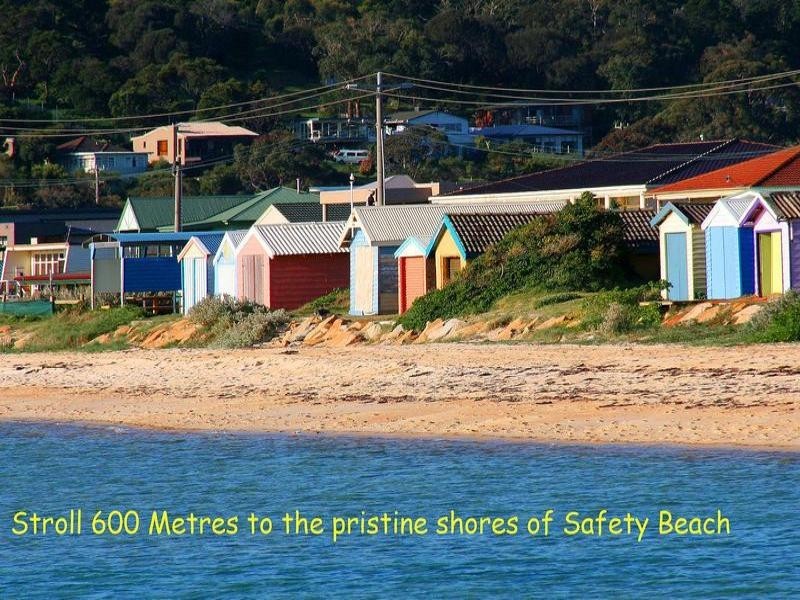 56 Victoria Street, Safety Beach VIC 3936