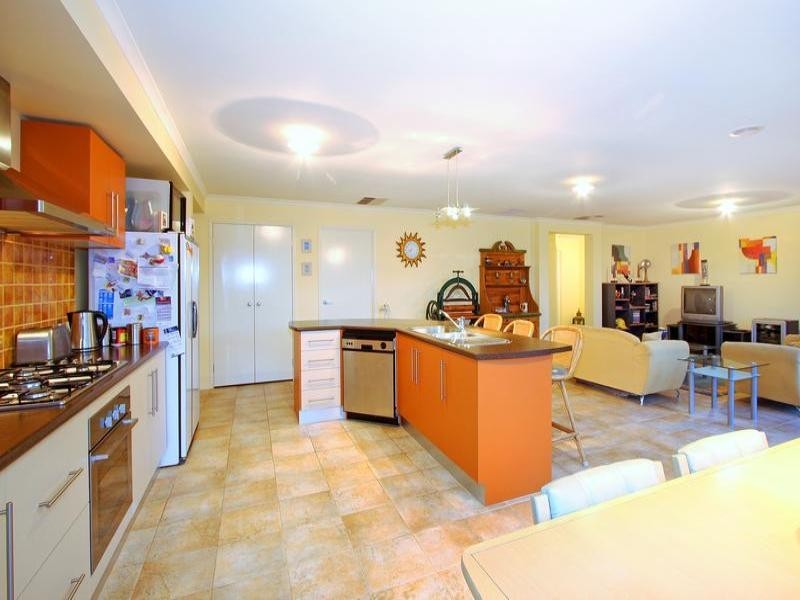 11 Antony Drive, Mornington VIC 3931