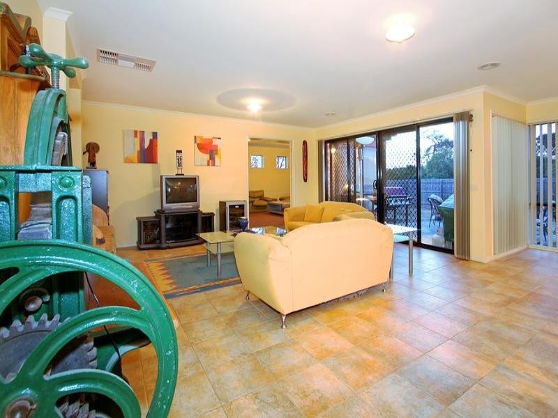 11 Antony Drive, Mornington VIC 3931