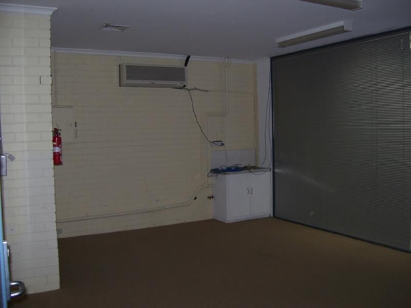 2/211 Main Street, Mornington VIC 3931