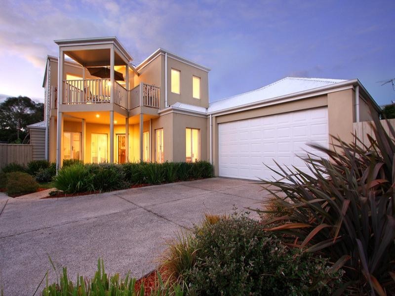 3/10 Surrey Street, Mornington VIC 3931