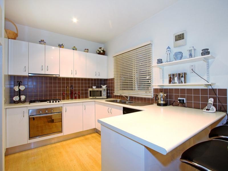 3/10 Surrey Street, Mornington VIC 3931