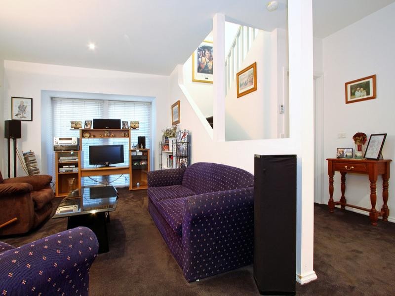 3/10 Surrey Street, Mornington VIC 3931