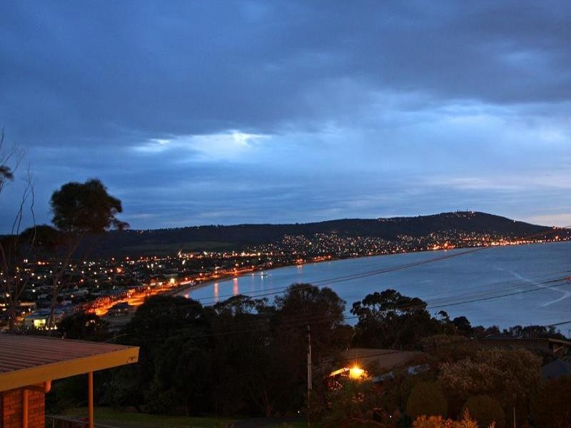 44 Mount Martha Road, Mount Martha VIC 3934