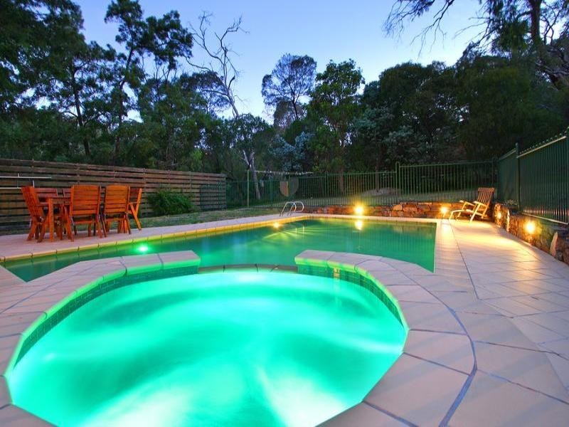 68 Bellbird Road, Mount Eliza VIC 3930