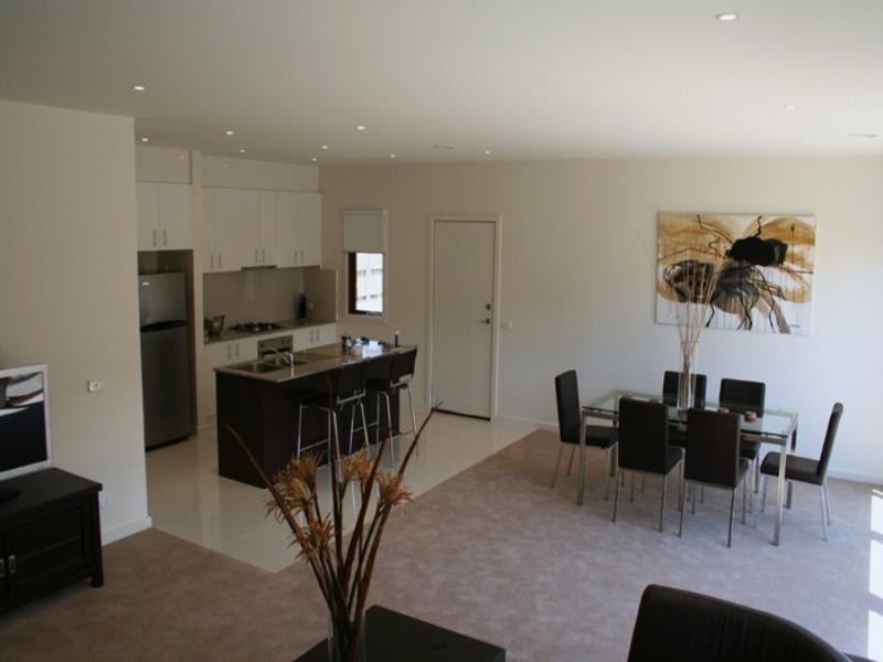 1/108 Tanti Avenue, Mornington VIC 3931