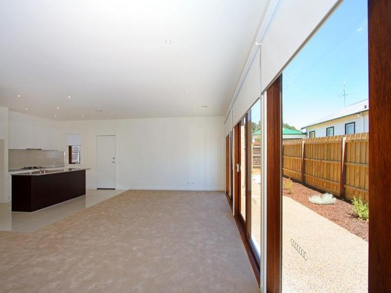 1/108 Tanti Avenue, Mornington VIC 3931