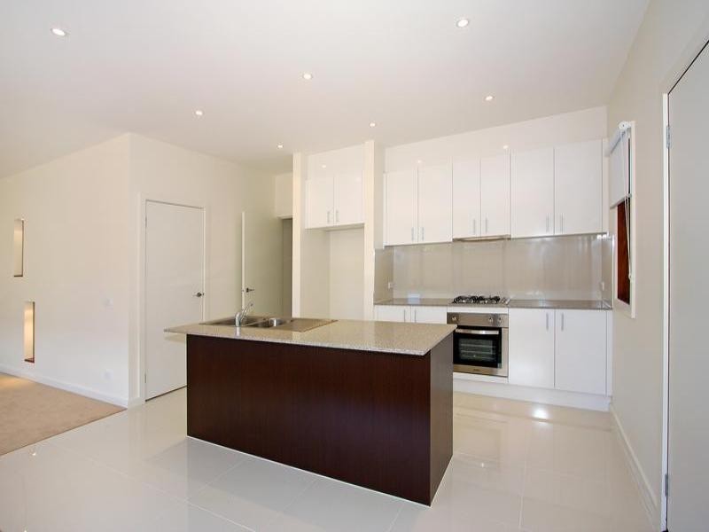 1/108 Tanti Avenue, Mornington VIC 3931