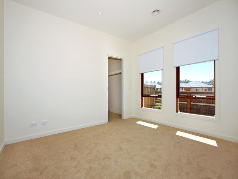 1/108 Tanti Avenue, Mornington VIC 3931