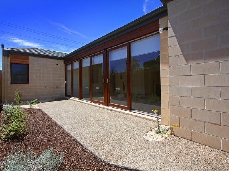 1/108 Tanti Avenue, Mornington VIC 3931