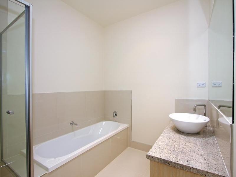 2/108 Tanti Avenue, Mornington VIC 3931