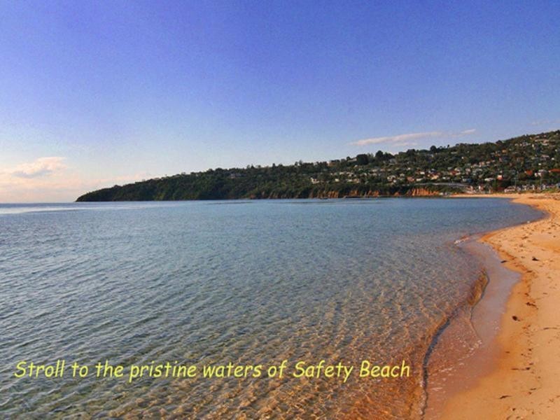 9 Country Club Drive, Safety Beach VIC 3936