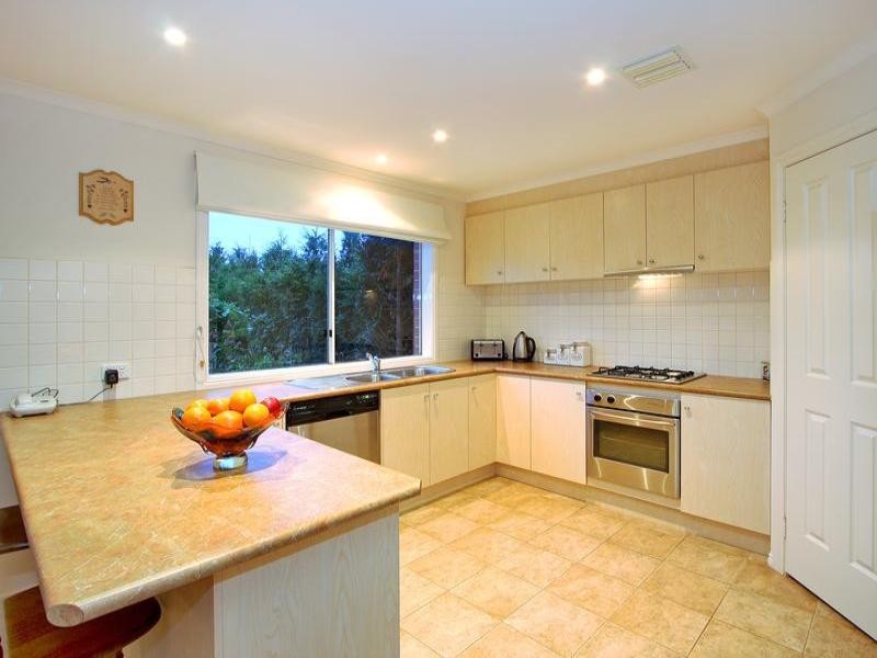 5 Samantha Drive, Mornington VIC 3931