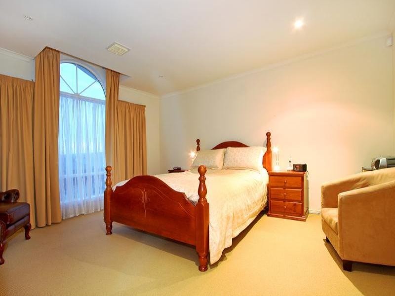 5 Samantha Drive, Mornington VIC 3931