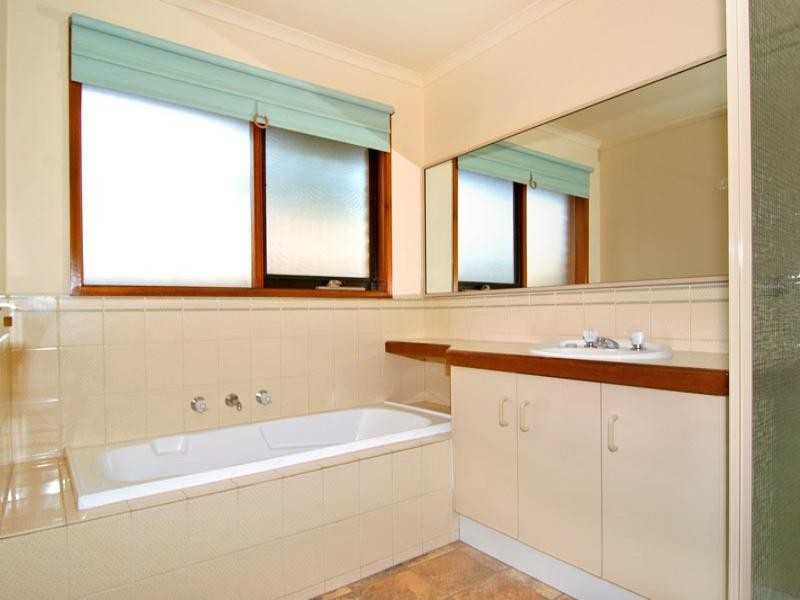 14 St Catherines Court, Mornington VIC 3931