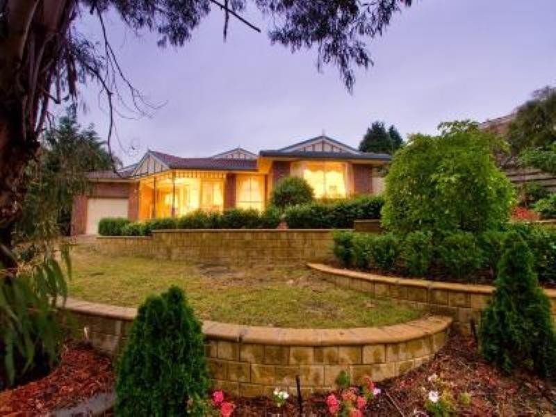 12 Glencoe Crescent, Mornington VIC 3931