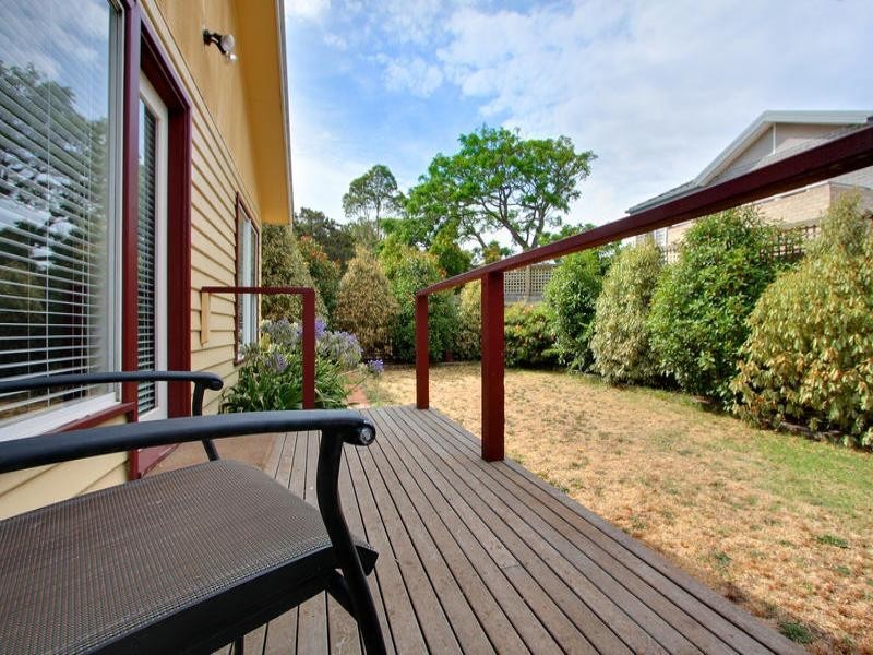 44 Van Ness Avenue, Mornington VIC 3931