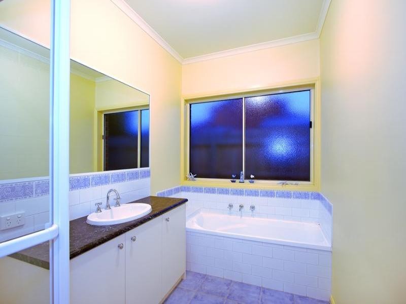 4 Chardonnay Drive, Mount Martha VIC 3934