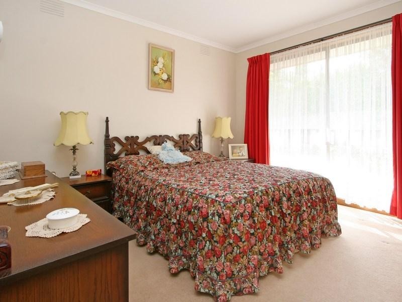 4/8 Van Ness Avenue, Mornington VIC 3931