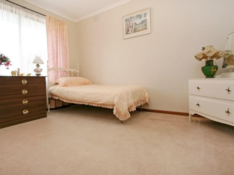 4/8 Van Ness Avenue, Mornington VIC 3931