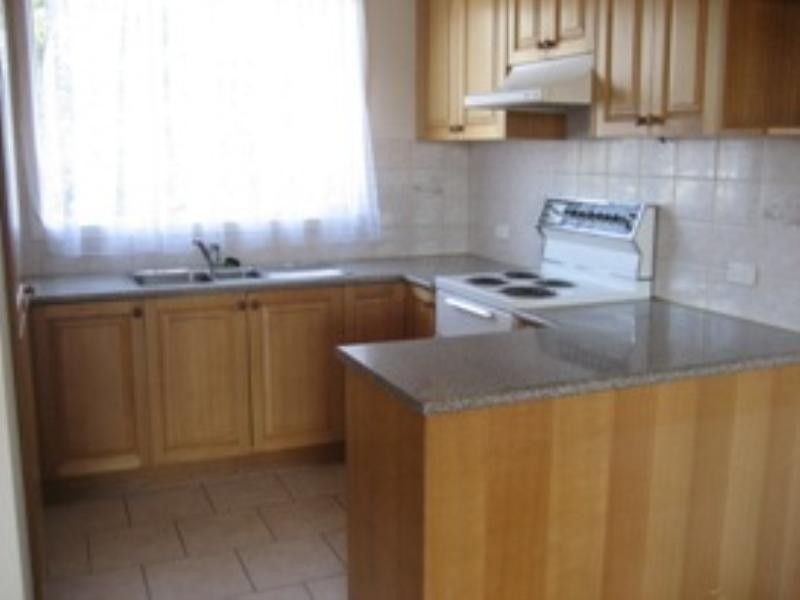 8 King Georges Avenue, Mornington VIC 3931