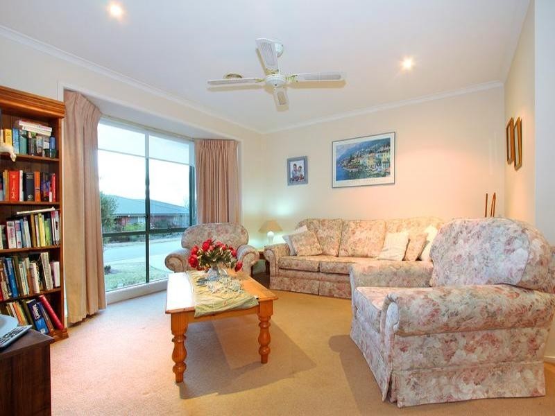 11 Wensley Close, Mornington VIC 3931