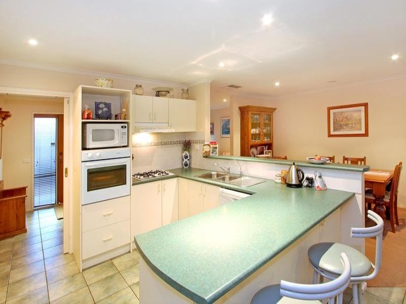 11 Wensley Close, Mornington VIC 3931