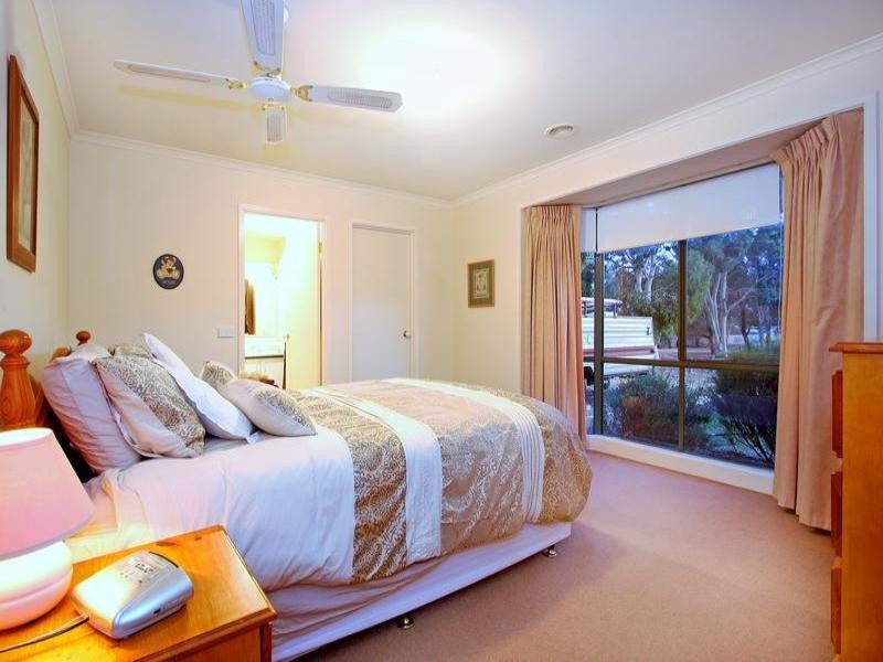 11 Wensley Close, Mornington VIC 3931