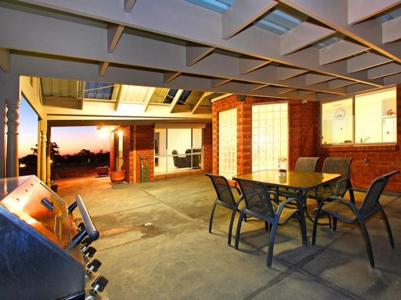 21 Brimbrim Crescent, Mornington VIC 3931