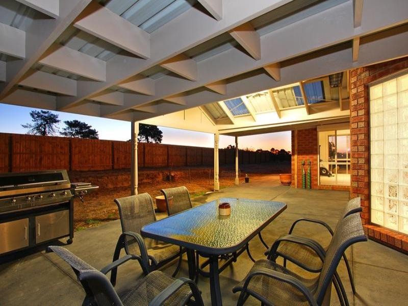 21 Brimbrim Crescent, Mornington VIC 3931