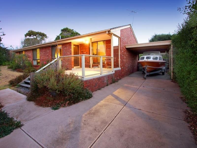 24 Carnoustie Grove, Mornington VIC 3931